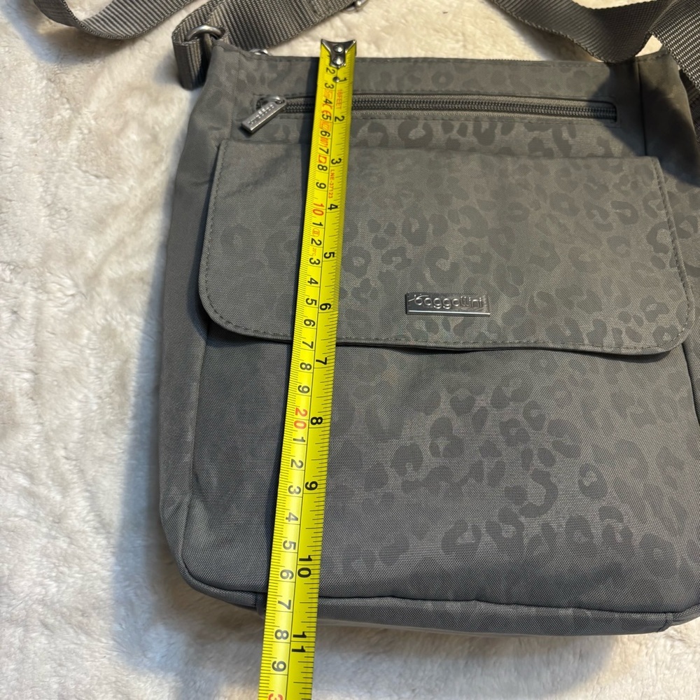 Baggallini Grey Town Crossbody Bag